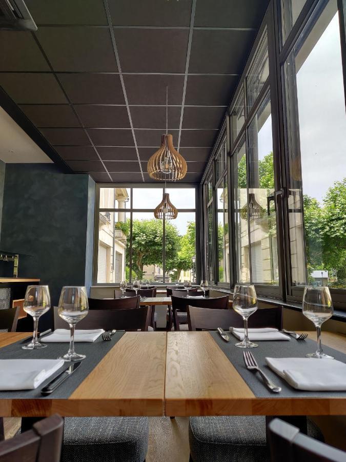 Logis Hotel Restaurant De France Saint-Geniez-d'Olt Exterior photo