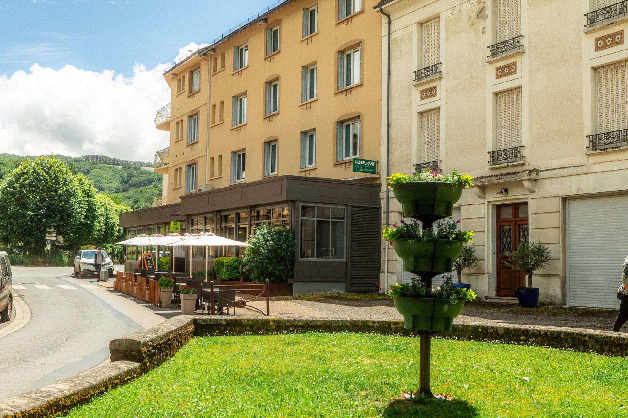 Logis Hotel Restaurant De France Saint-Geniez-d'Olt Exterior photo